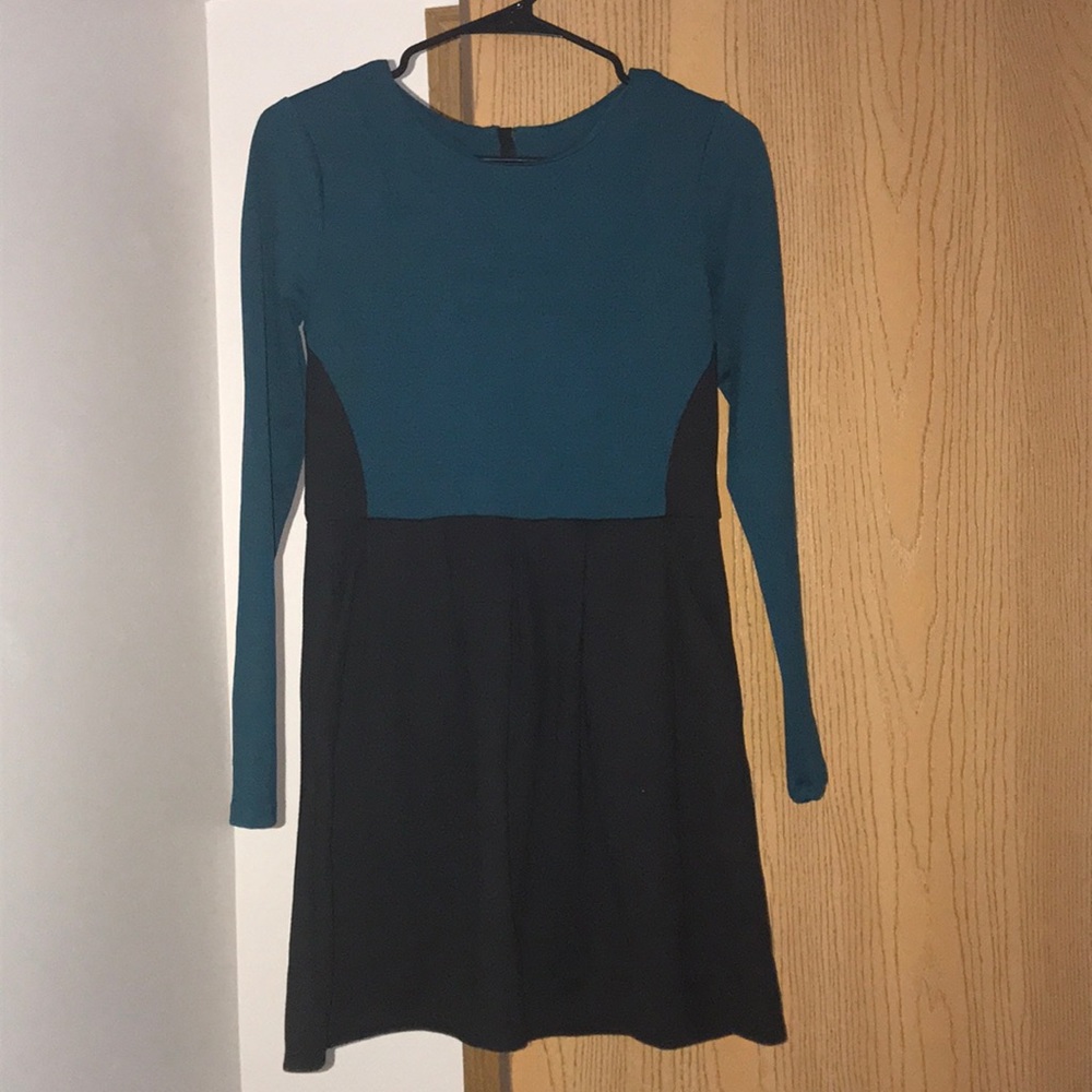 ❣️practically new!❣️Aeropostale - PLL - Med